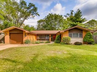 736 E Baldwin Rd, Palatine, IL 60074