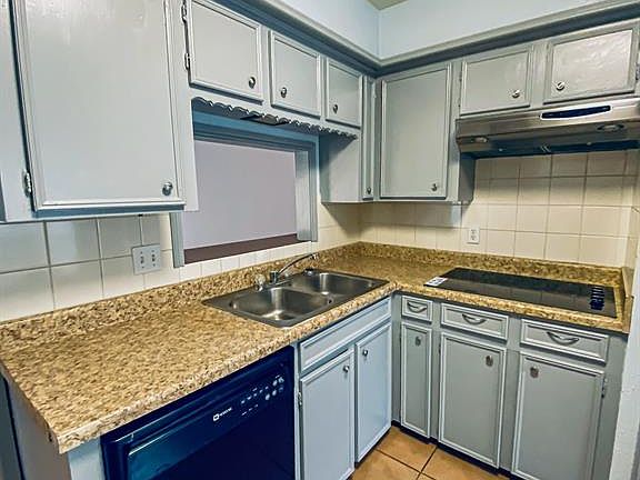 KITCHEN WITH NEW STOVE TOP
