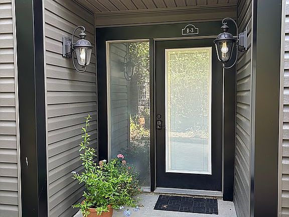 2nd image of 1855 Aspenwood Ct APT B3