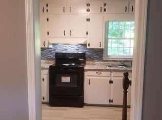 5660 Sandhurst Dr, Forest Park, GA 30297