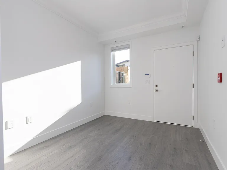 2122 E 32nd Ave #102 — Photo 16