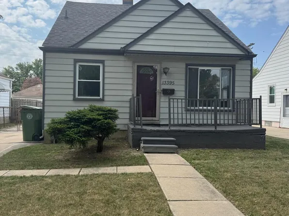 13395 Pullman St, Southgate, MI 48195