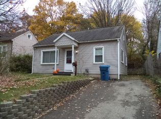 1102 Palmer Ave, Kalamazoo, MI 49001