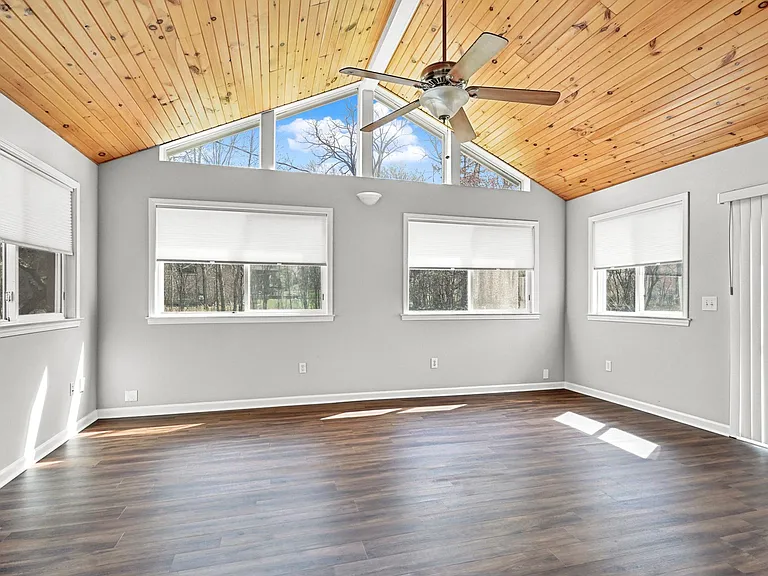 45011 Byrne Dr — Photo 19