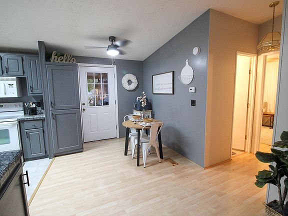 5th image of 759 E Goldmine Ln