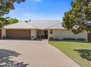 208 E Bluebonnet Dr, Cresson, TX 76035