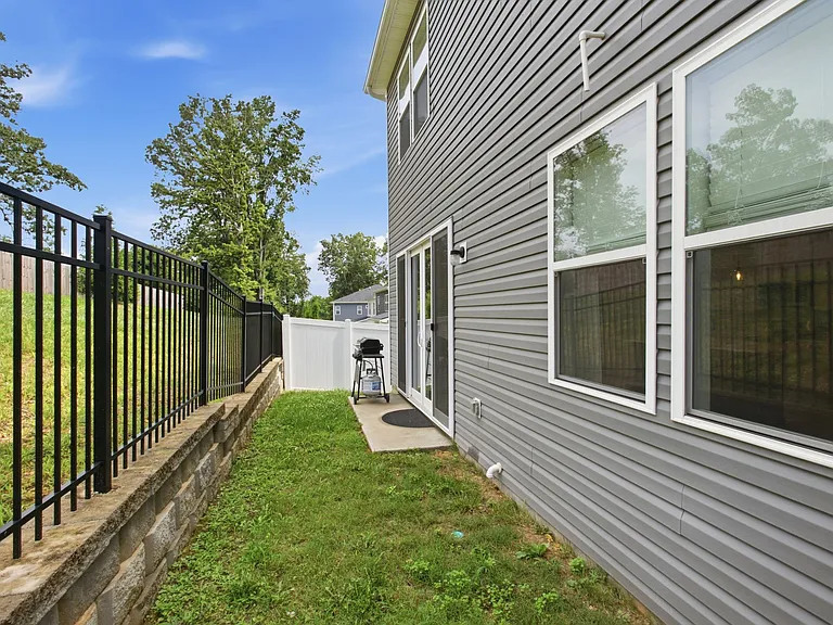 121 Timber Crest Trl — Photo 24