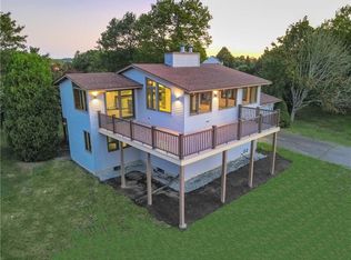 1 Helena Ct, Middletown, RI 02842