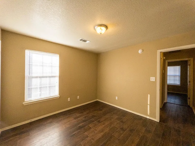 1246 Gracie Ct — Photo 5