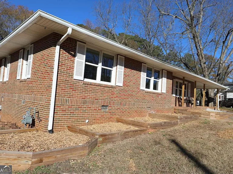 77 Franklin Hwy — Photo 4