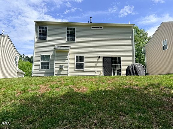4th image of 231 Pebblestone Dr