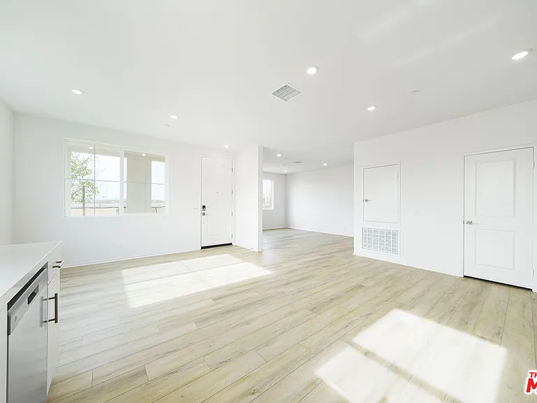 16151 Linden Ln #16151 — Photo 19