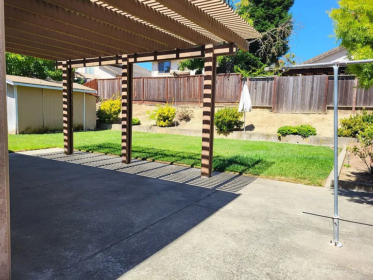 125 Serpentine Dr — Photo 40