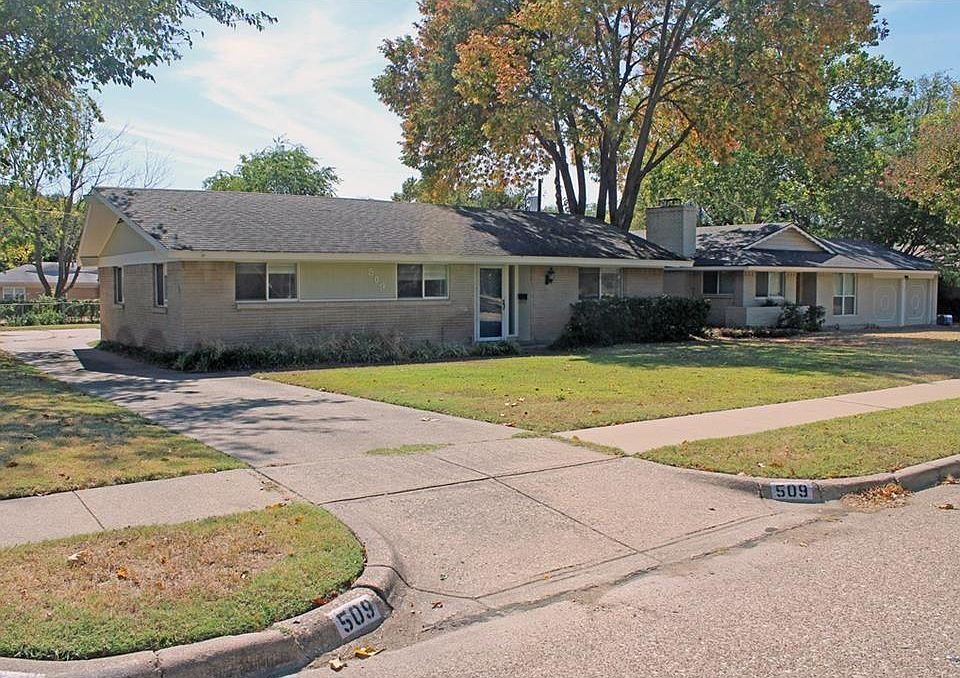1st image of 509 Lexington Ln