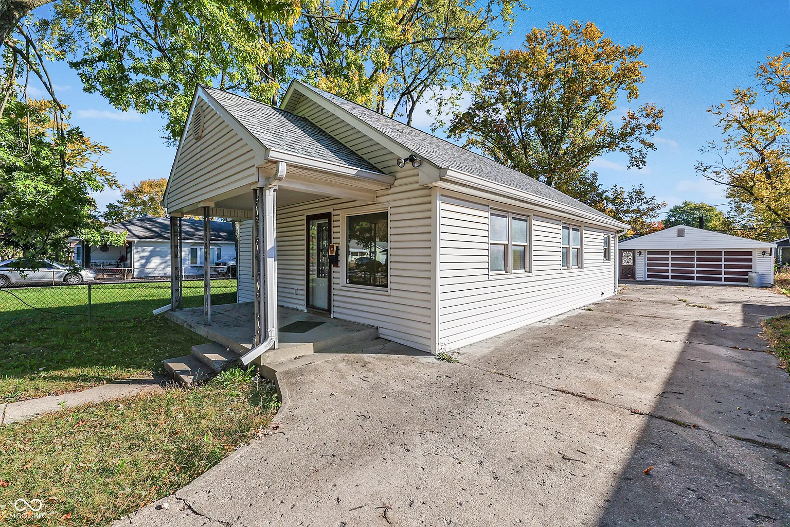 2135 Wallace Ave photo 1
