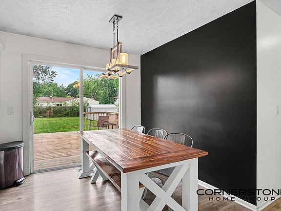 5th image of 5098 Wallingford Dr NW