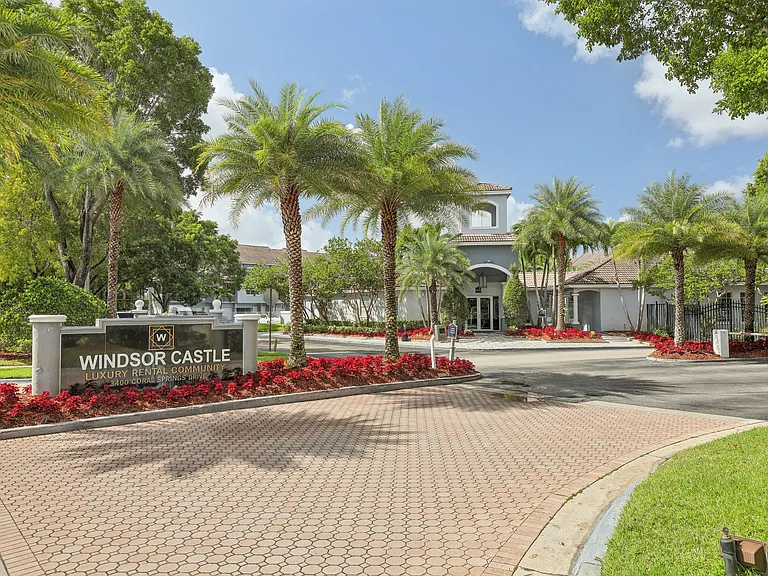 Windsor Castle Townhome Community — Photo 48
