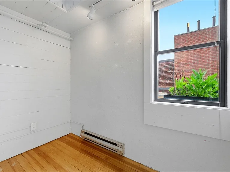 49 Brimmer St #9 — Photo 12