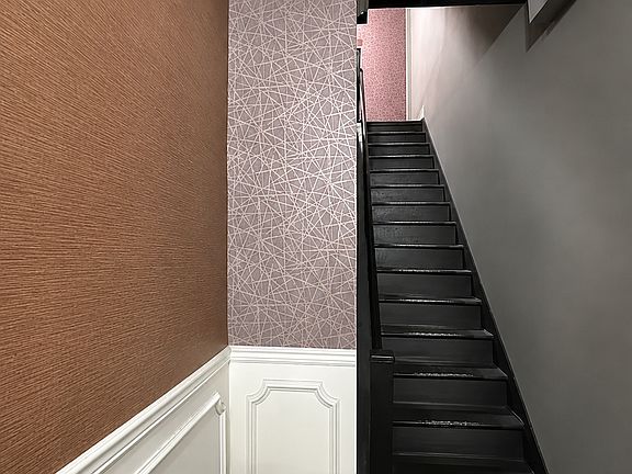 4th image of 31 Crosby St #18