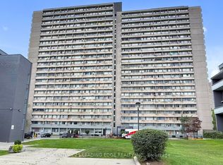 10 Sunny Glenway UNIT 1202, Toronto, ON M3C 2Z3