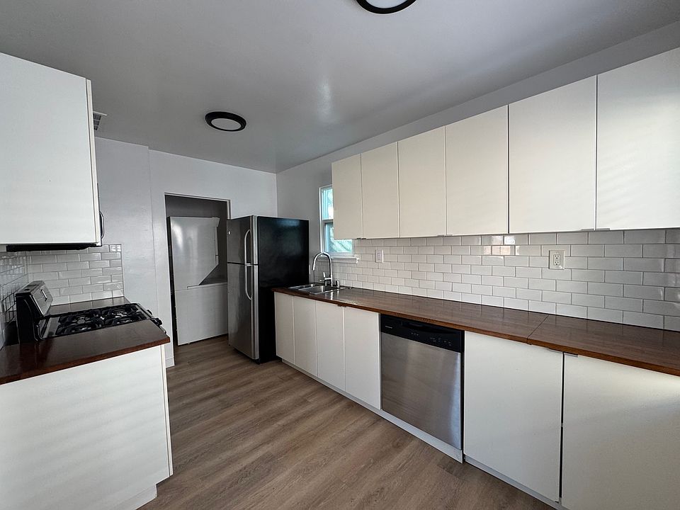 1st image of 469 Normandie Pl #469