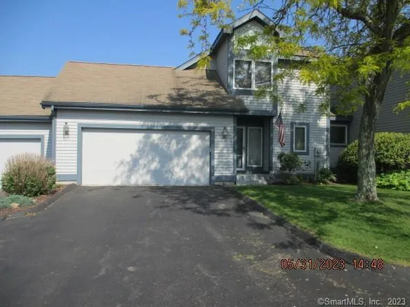 6 Canberra Court #6, Stonington, CT 06355