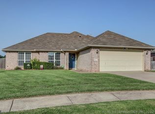 4072 S 214th East Ave, Broken Arrow, OK 74014