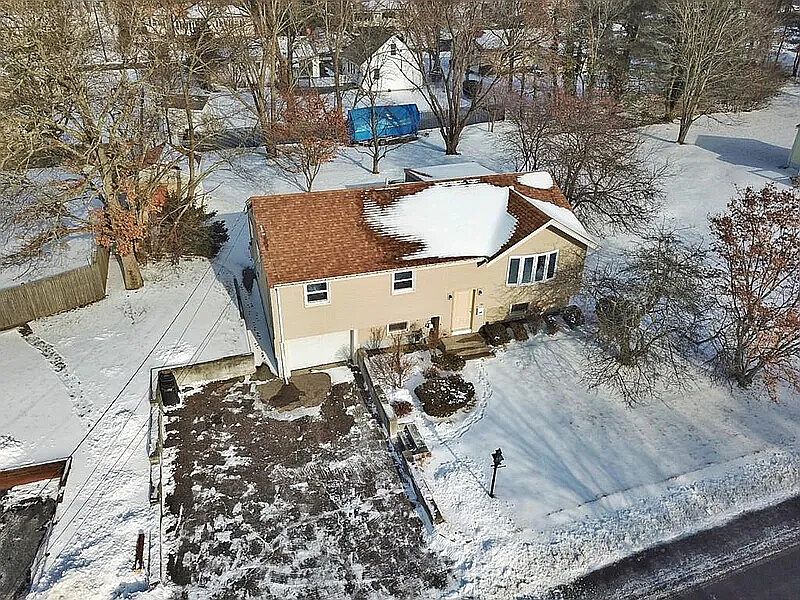1st image of 79 Cross St