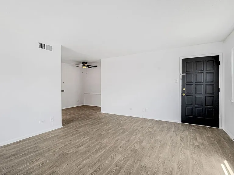 2300 Nacogdoches Rd #307B — Photo 10