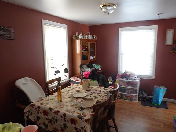 4th image of 161 McKinley Ave