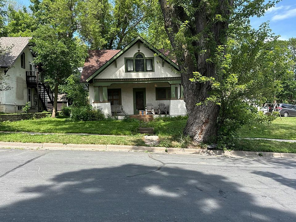 1st image of 109 SW Madison Ct