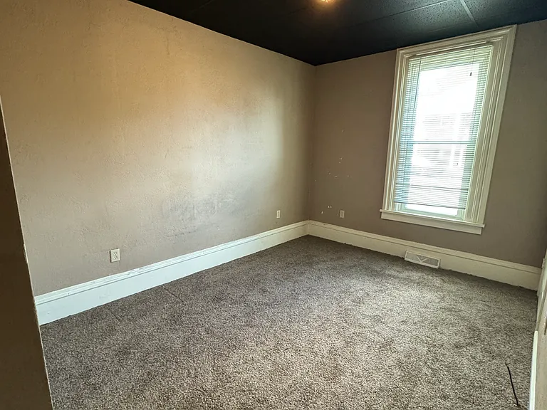 350 Jefferson St #2 — Photo 7