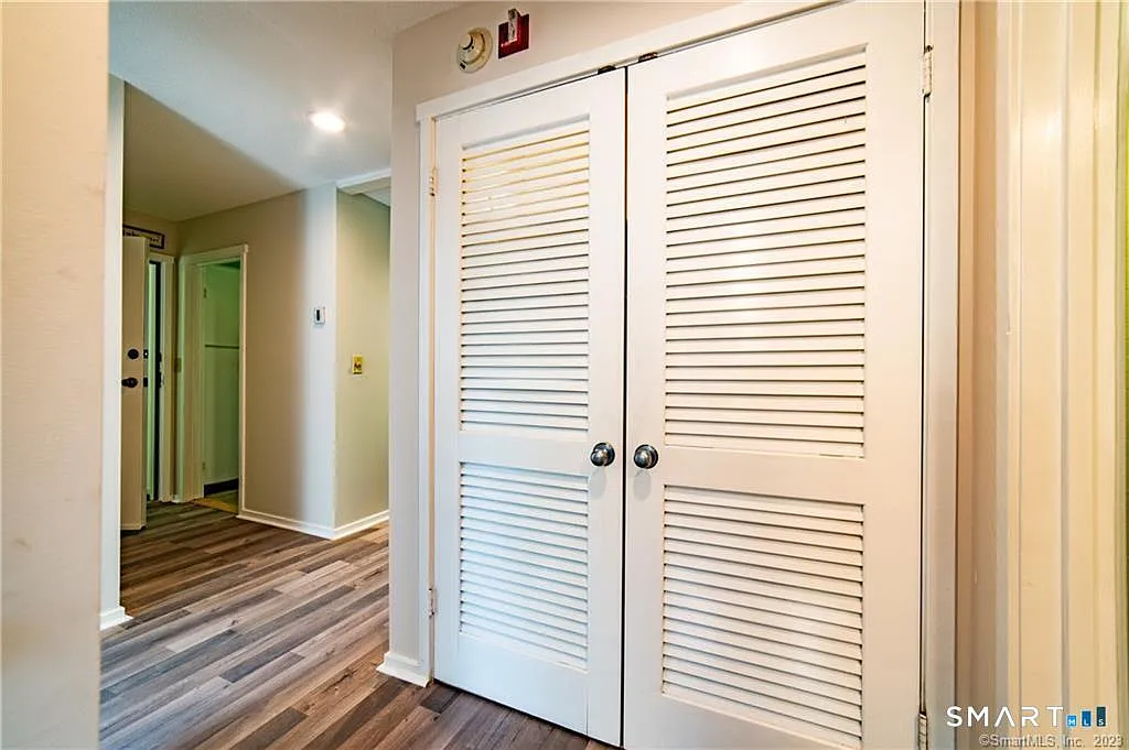 2 bed, 2.0 bath, 1044 sqft, $2,300 — Photo 4
