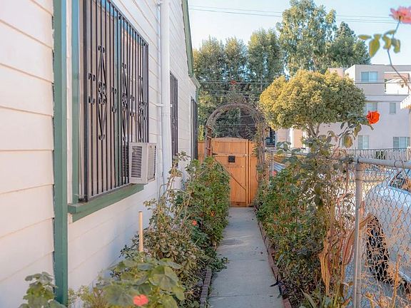 4th image of 1246-1248 N El Centro Ave #1246-1/2