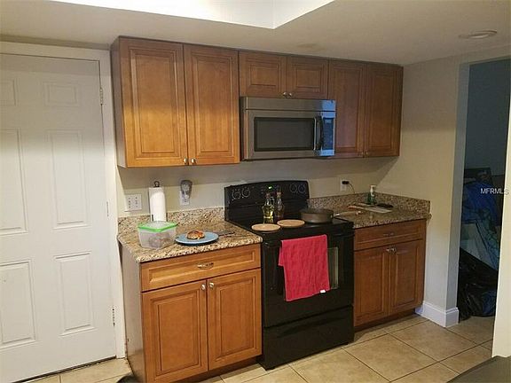 4th image of 1005 Lancelot Way