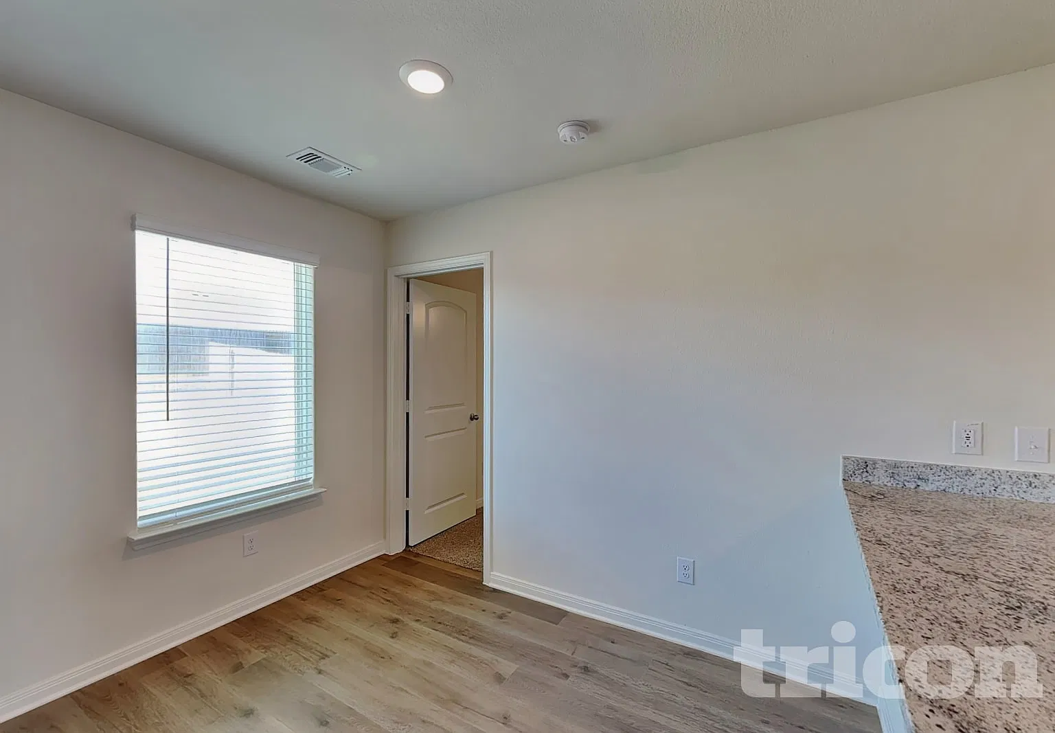 9929 Fighting Falcon Way Fort Worth TX — Photo 4