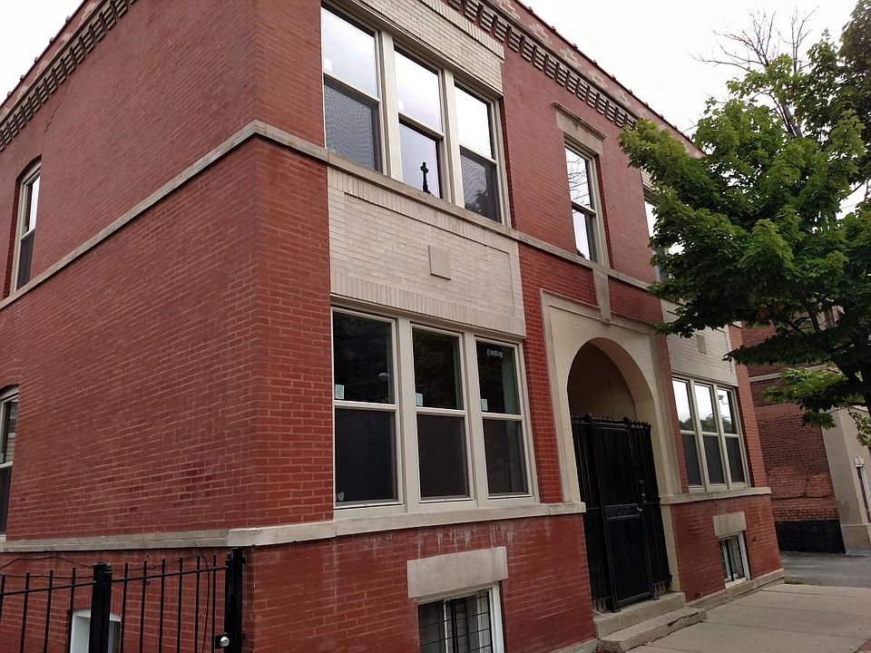 1st image of 1620 W Leland Ave APT 2