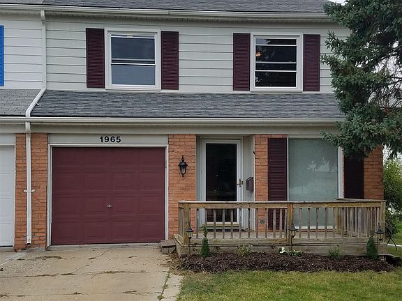 2nd image of 1965 Laurel Oak Dr