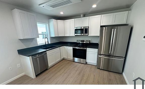 2nd image of 1016 N Pioneer Ave #B