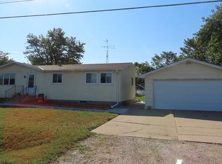 675 O St, David City, NE 68632