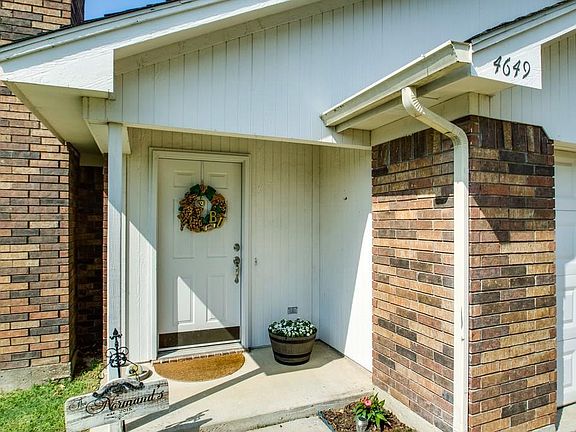 2nd image of 4649 Goldrock Dr