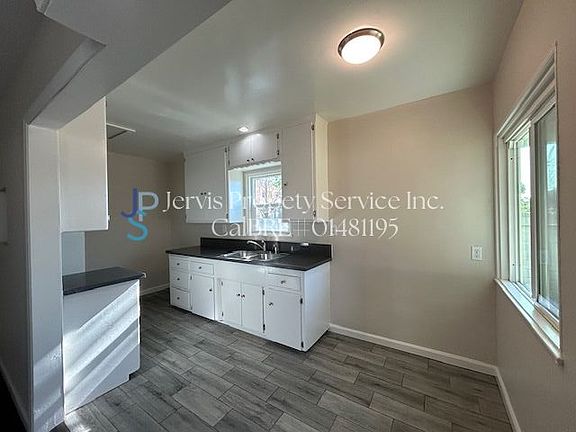 3rd image of 5149 Live Oak St