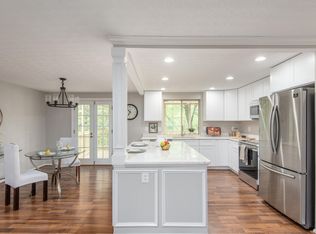 8095 Winding Way Ct, Springfield, VA 22153