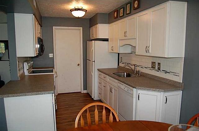 2nd image of 606 Carla Dr