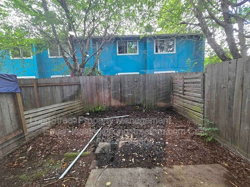 2 bed, 1.5 bath, 1131 sqft, $1,495 — Photo 3