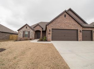 1240 Quailridge Way, Bentonville, AR 72713