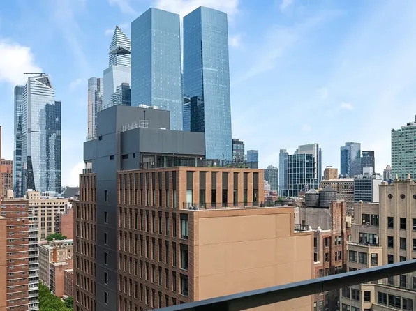 225 West 28th Street image 9 of 21