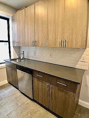4th image of 184 Nagle Ave APT 3G