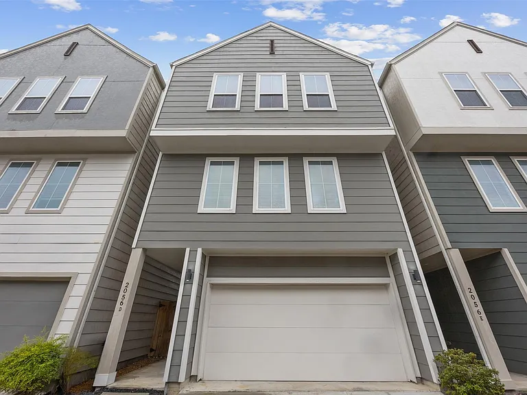 2056 Johanna Dr #D — Photo 2