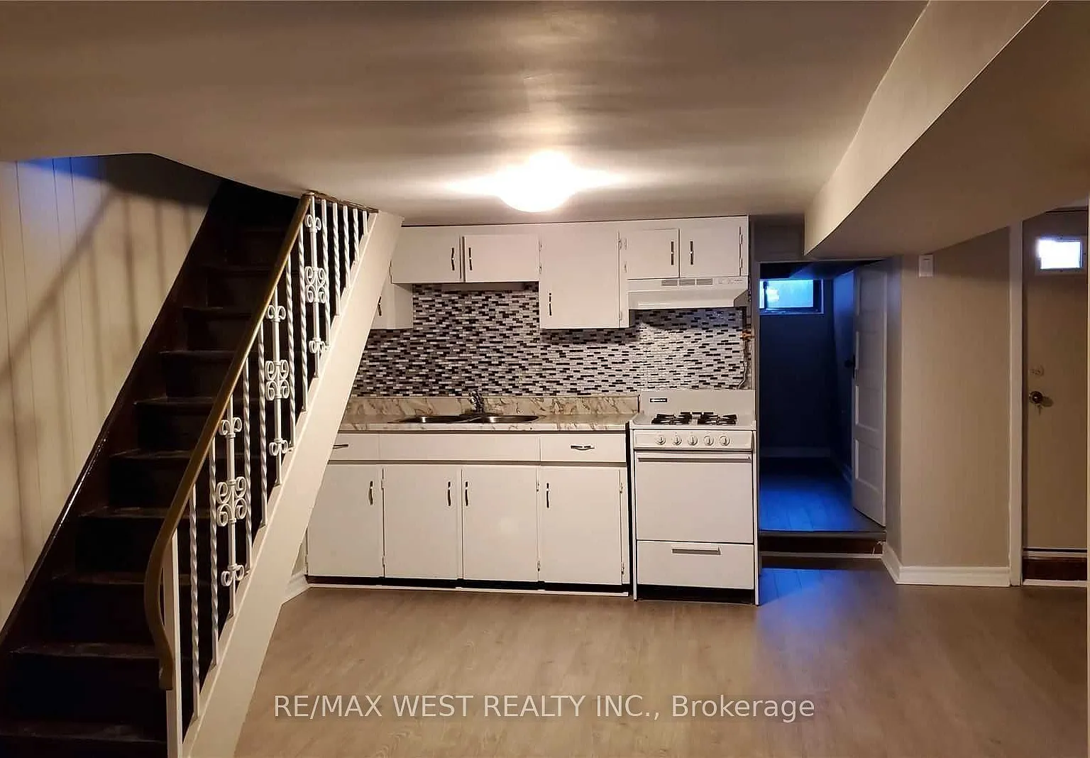 2 bed, $1,425 — Photo 2